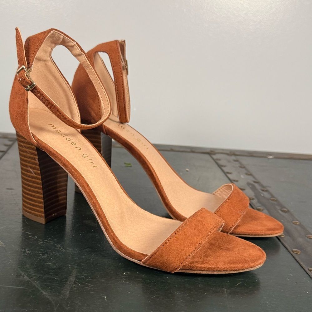 Madden Girl Bella-S Pumpkin Brown Block Heels Strappy sandals size 7.5